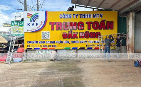 Lắp Đặt Bảng Hiệu Nhôm Chữ Nổi Mica Nhà Phân Phối Phân Bón Tại Đắk Nông